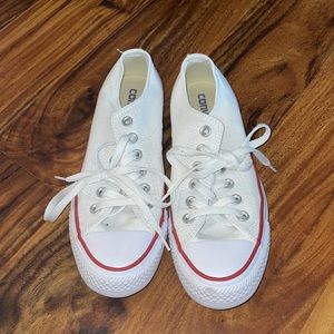 White converse tennis shoes